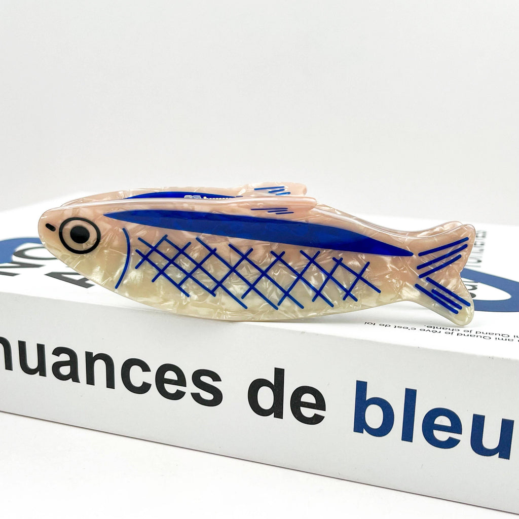 Bluefin Pearl Fish Claw Clip